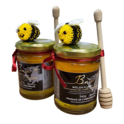Llwythwch y llun i mewn i wyliwr yr Oriel, Bee Welsh Honey - Blossom Honey (Clear) 340g gyda Gwenyn a Trochwr